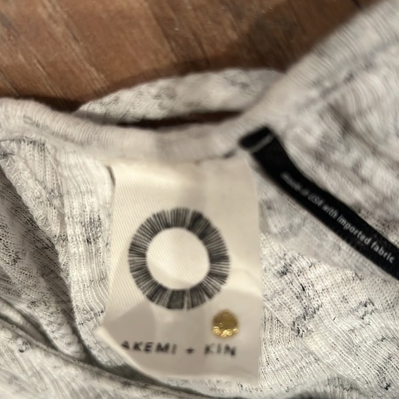 AKEMI + Kim Woman’s Gray Tank Top Size Small - Picture 5 of 7